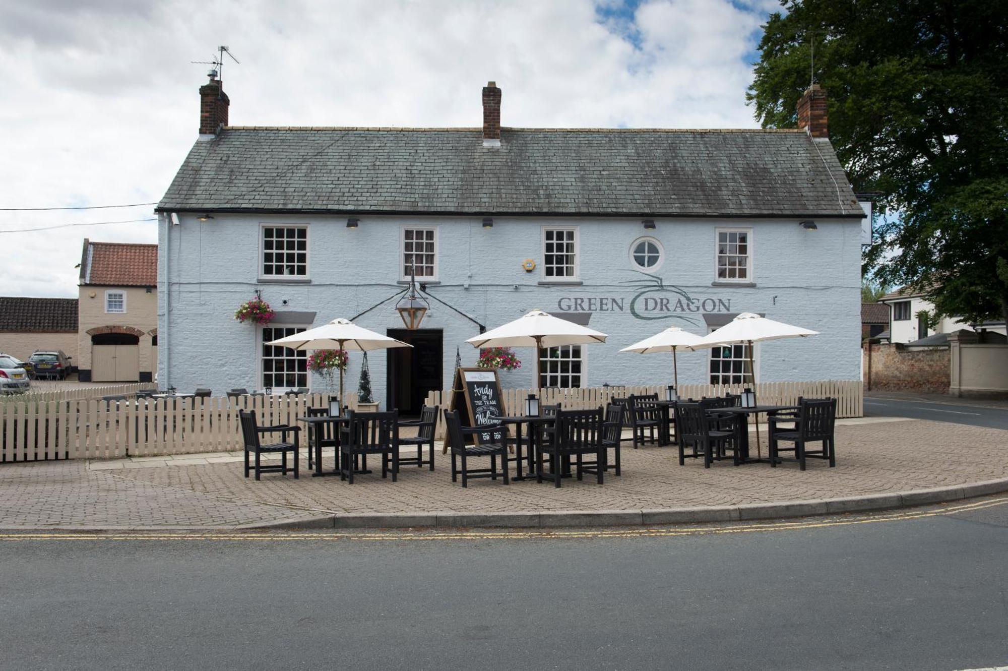 Green Dragon, Welton By Marston'S Inns South Cave Bagian luar foto