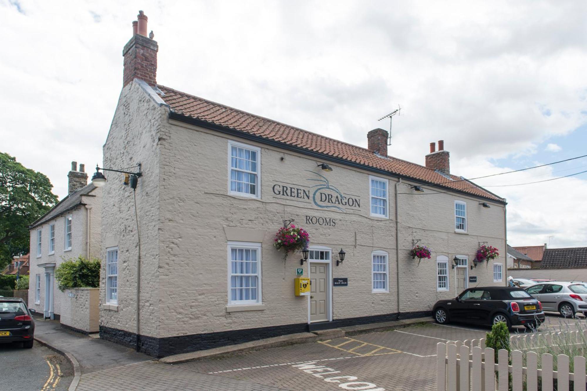 Green Dragon, Welton By Marston'S Inns South Cave Bagian luar foto