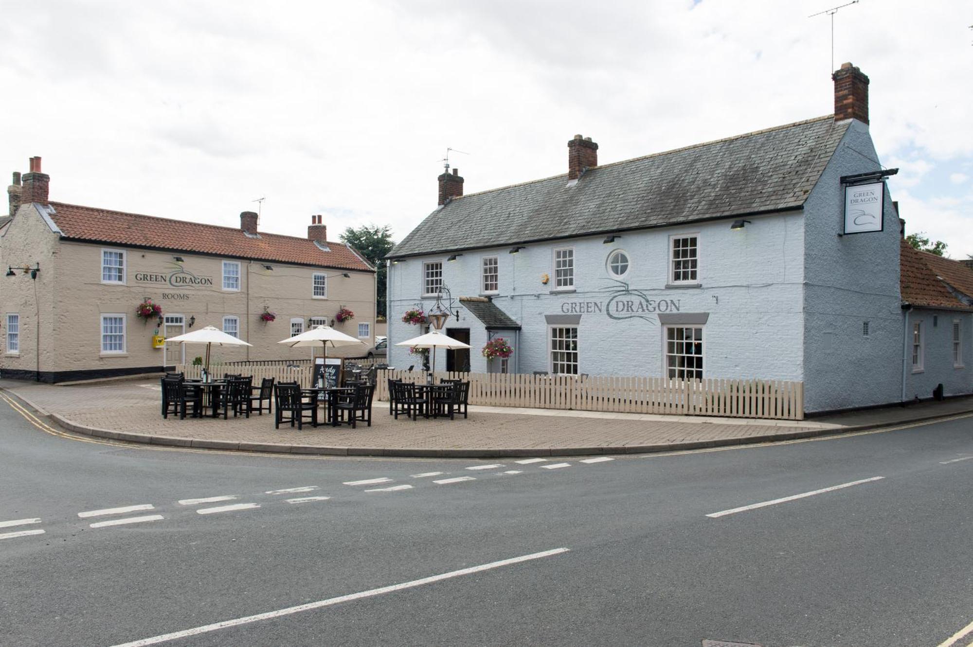 Green Dragon, Welton By Marston'S Inns South Cave Bagian luar foto