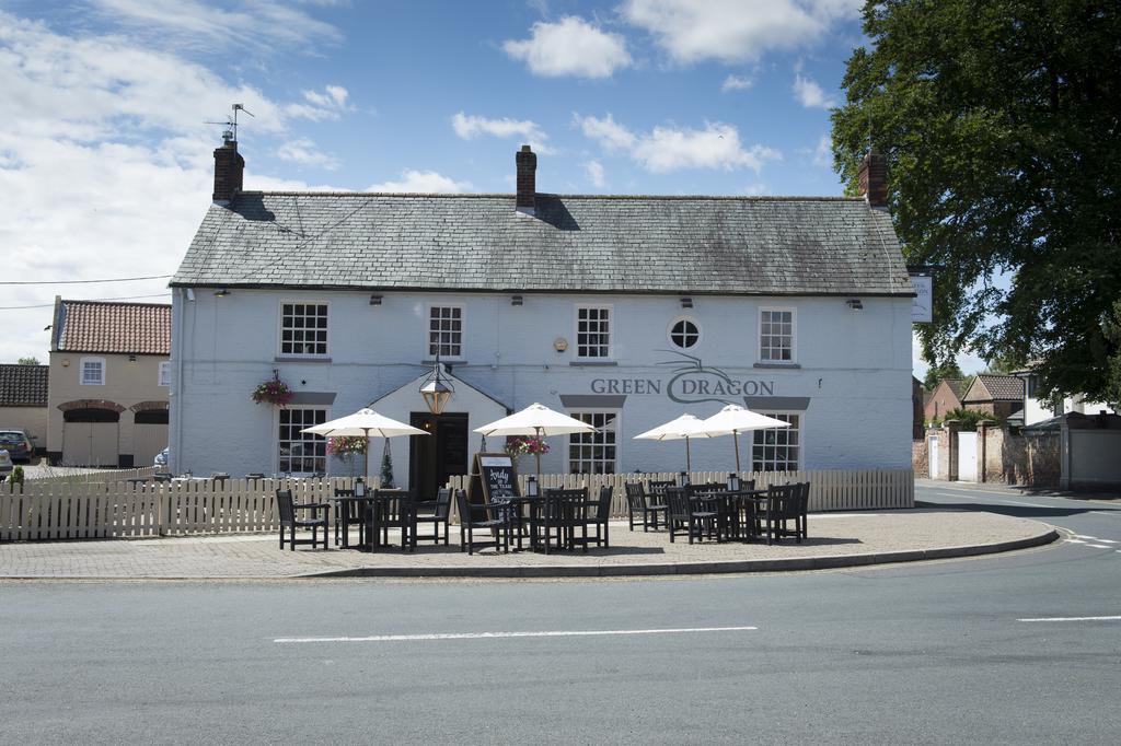 Green Dragon, Welton By Marston'S Inns South Cave Bagian luar foto